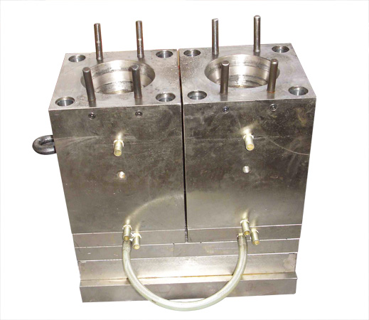 Preform mould