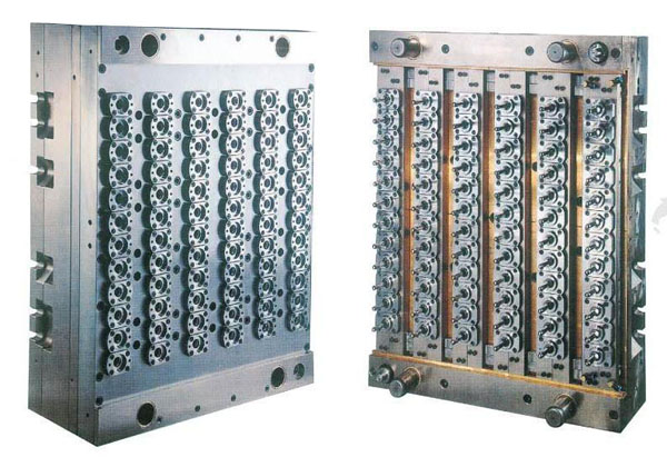 Preform mould